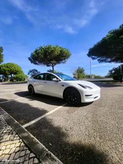 Tesla Model 3 Tração Traseira