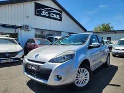 Renault CLIO III 1L2 16V 75CH 5 PORTES NAVIGATION/CLIM