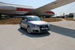 Audi A1 AMBITION ULTRA 82 CV TFSI ÉCRAN COULEUR CLIM AUTO USB JA 16 BLUETOOTH RÉGULATEUR