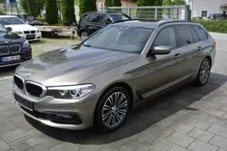 BMW 520 xDrive Touring Sport Line 190 ch BVA / Attelage Sièges Chauffage auxiliaire chauffants