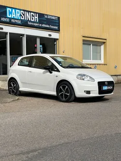 FIAT GRANDE PUNTO 1.3 16V 90 6r Sport/garantie 3 à 24 mois