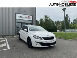 PEUGEOT 308 GT Line 1.2 110 CV - Courroie de distribution faite -