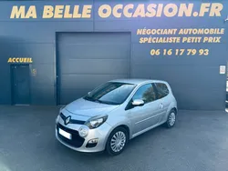 Renault twingo 2 / 1.2 75 chevaux essence / purple