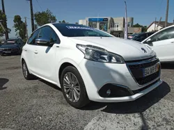 Peugeot 208 1.2 PureTech Signature