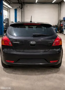 Kia Ceed S Coupé 1.6 CRDi EX