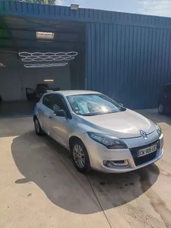 Très belle megane 3 115cv moteur à chaine