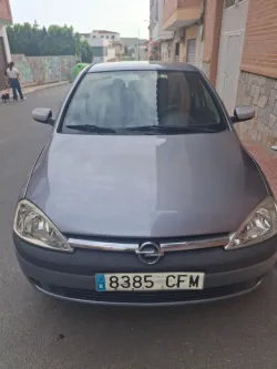 OPEL Corsa 1.2 16v Essentia