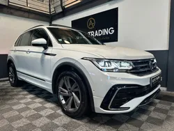 VOLKSWAGEN TIGUAN 2.0 TDI 150ch DSG7 4Motion R-Line - toit ouvrant - phase 2 - cockpit -