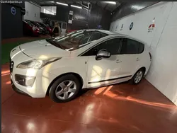 Peugeot 3008 HDi Hybrid4 85g