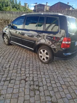 VW Touran 2.0 TDI 140 CV