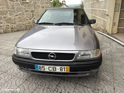 Opel Astra 1.6i GT