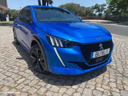 Peugeot e-208 GT