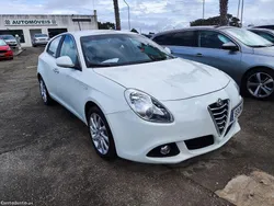 Alfa Romeo Giulietta 1.6 JTDM DISTINCTIVE 105 CV C/ GARANTIA
