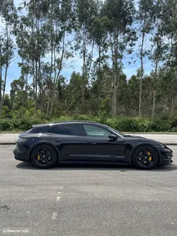 Porsche Taycan Cross Turismo 4