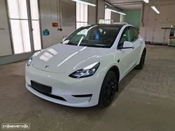 Tesla Model Y RWD