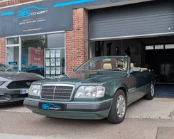 Classe e 300 ce-24 cabriolet*27000 km *origine france achetee en 1 ere main
