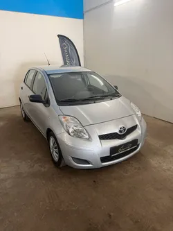 TOYOTA YARIS 1.3 VVT-i SOL 87ch 5P EMBRAYAGE NEUF