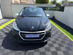 Peugeot 208 ESSENCE 68CH FINITON LIKO