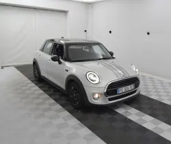 Mini Cooper 136 HEDDON STREET