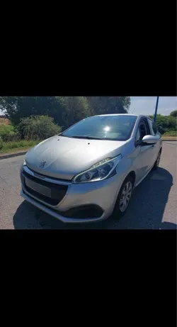 Belle Peugeot 208 1.6 hdi 100cv RÉVISÉE ET GARANTIE
