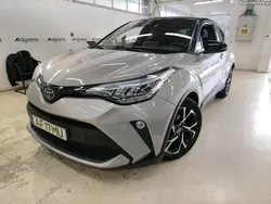 Toyota C-HR 1.8 Hybrid Square Collection