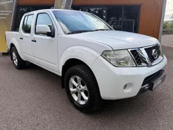Nissan Navara 2.5 dCi 190ch 4x4 - DOUBLE CAB ATTELAGE CLIM BIZONE SIÈGES CHAUFFANTS