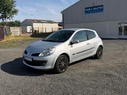 RENAULT Clio 3 phase 1 - 1.6i 16v Essence