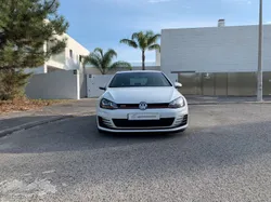 VW Golf GTI PERFORMANCE