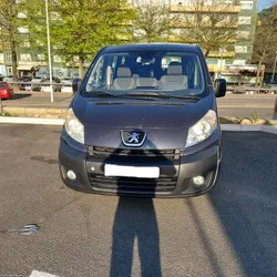 Peugeot Expert 9 lugares