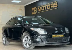 Garantie 12 mois Renault Mégane Estate III 1.5 DCI 110 ch Dynamique/ Toit ouvrant panoramique / Climatisation automatique bi-zones / Régulateur / GPS / Bluetooth / Radar de stationnement / Attelage