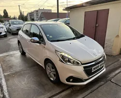 Peugeot 208 1.6 BlueHDi 75ch Style 5p