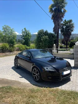 Audi TT COUPE