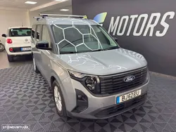 Ford Tourneo Courier 1.0 EcoBoost Titanium