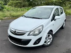 Opel Corsa Impecável a Gasolina Insp até 06/2028