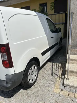Peugeot Partner 1,6 bleu HDI