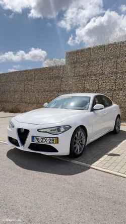 Alfa Romeo Giulia 2.2 D Sprint AT8