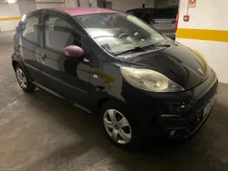 Peugeot 107 67 cv 1.0i Gasolina