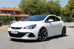 Opel Astra OPC 2.0T