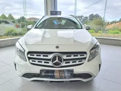Mercedes-Benz A 180 180d Sedán 8G-DCT