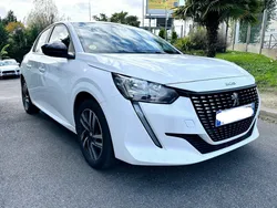 PEUGEOT 208 BlueHDi 100 SS BVM6 Allure ETAT NEUF ENTRETIENT COMPLET A JOUR
