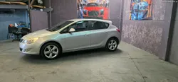 Opel Astra J 1.4 Cosmo Nacional 100 Cv
