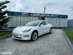 Tesla Model 3 Standard Range Plus RWD