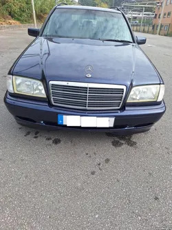 Mercedes-Benz C 220 CDI Espirit Automática 80euros/mês