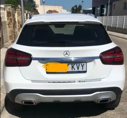 Mercedes-Benz GLA 180 GLA 180 7G-DCT