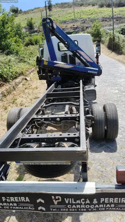Toyota Dyna D4D com grua
