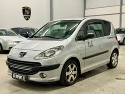 Peugeot 1007 1.4i 75CH 1ère main