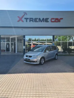 VW Touran 2.0 TDi Highline 7L