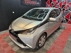 Toyota Aygo BOITE AUTO 5 Portes - 09/2017 - 92200 Kms - Tendance auto ouvert depuis 2010