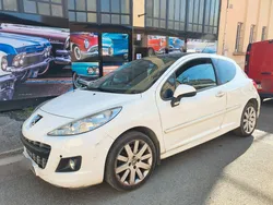 Peugeot 207 hdi 112ch feline bvm6 gps toit panoramique prix 2990e