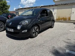 Renault Twingo II 1.2 16V 75 CH